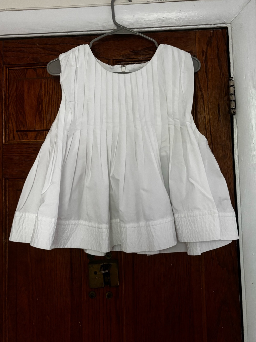 Mare Mare White Pleated Sleeveless Peplum Top